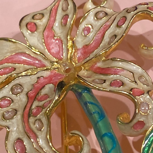Bob Mackie Tiger Lily Brooch. Lots of Beautiful Enameling. - Picture 7 of 8